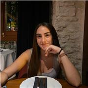 Chiva joven de 19 años estudiando psicología con ganas de ayudar a los peques de primaria en verano con un poco de refuerzo.